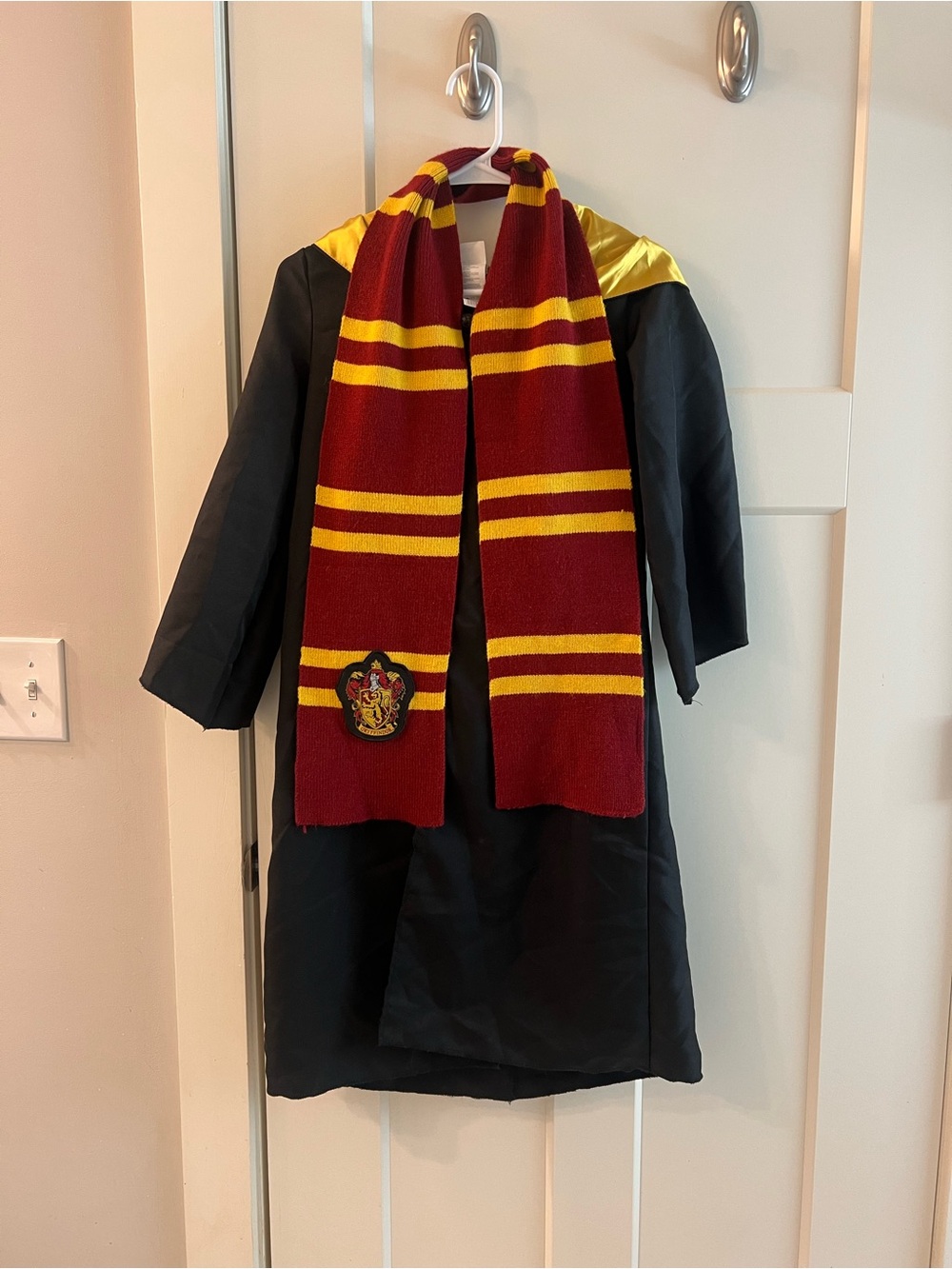 Gryffindor-Inspired Robe and Scarf Set in Burgundy & Gold